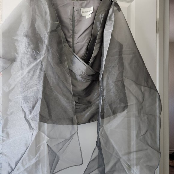 2-piece brides maid set w/wrap, Sz 18, Platinum - Picture 4 of 4